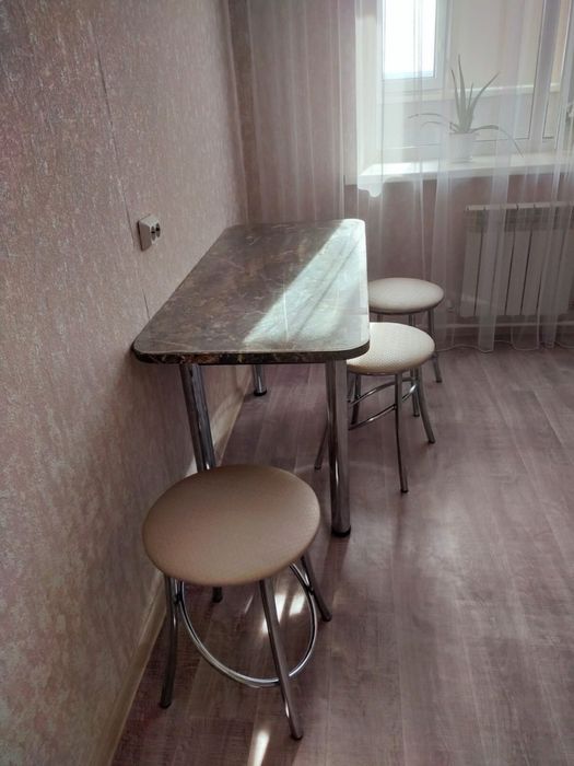 Продам кухоный стол