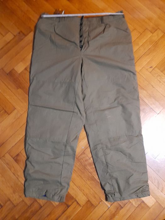 Мраморна масичка,стомна и Ватиран панталон