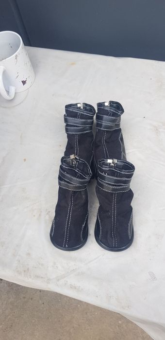 Продам обувь для собаки