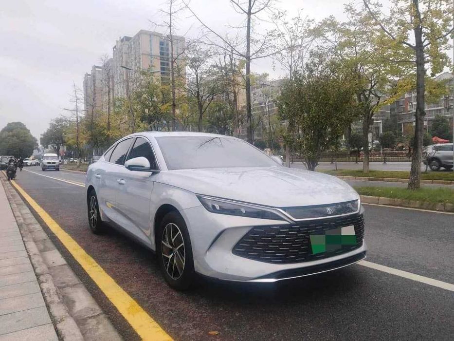 BYD QIN L 120 км - 2100 км ГИБРИД