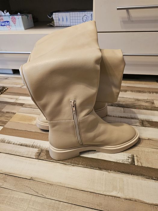 Cizme lungi din piele măsura 38 Reserved