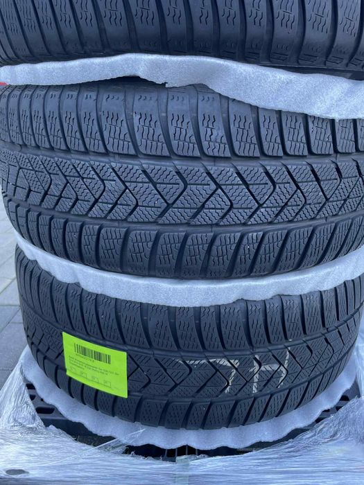 Зимни/ Pirelli SottoZero 245/45 R18 100V XL Run Flat