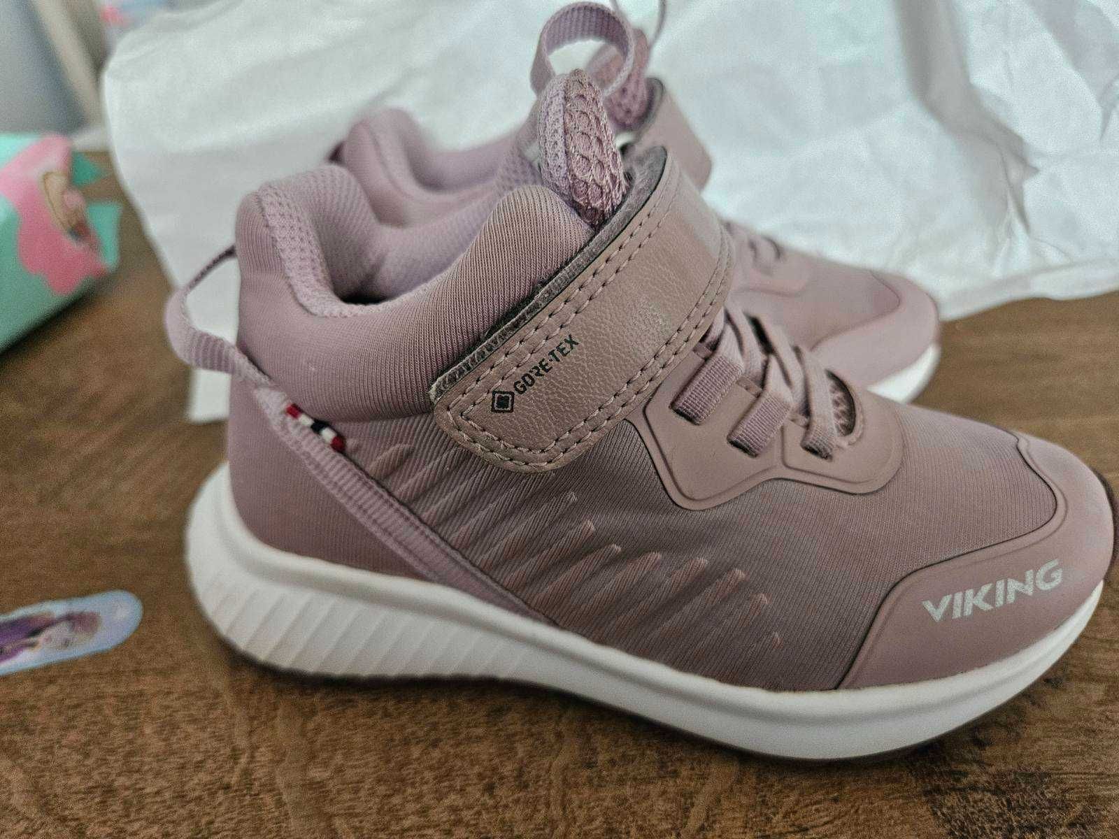 Продавам детски зимни обувки Viking AERY TAU MID GTX