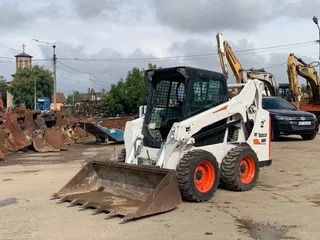 De vanzare pamant negru gradina.nisip.balast.moloz.bobcat.DEMOLARI