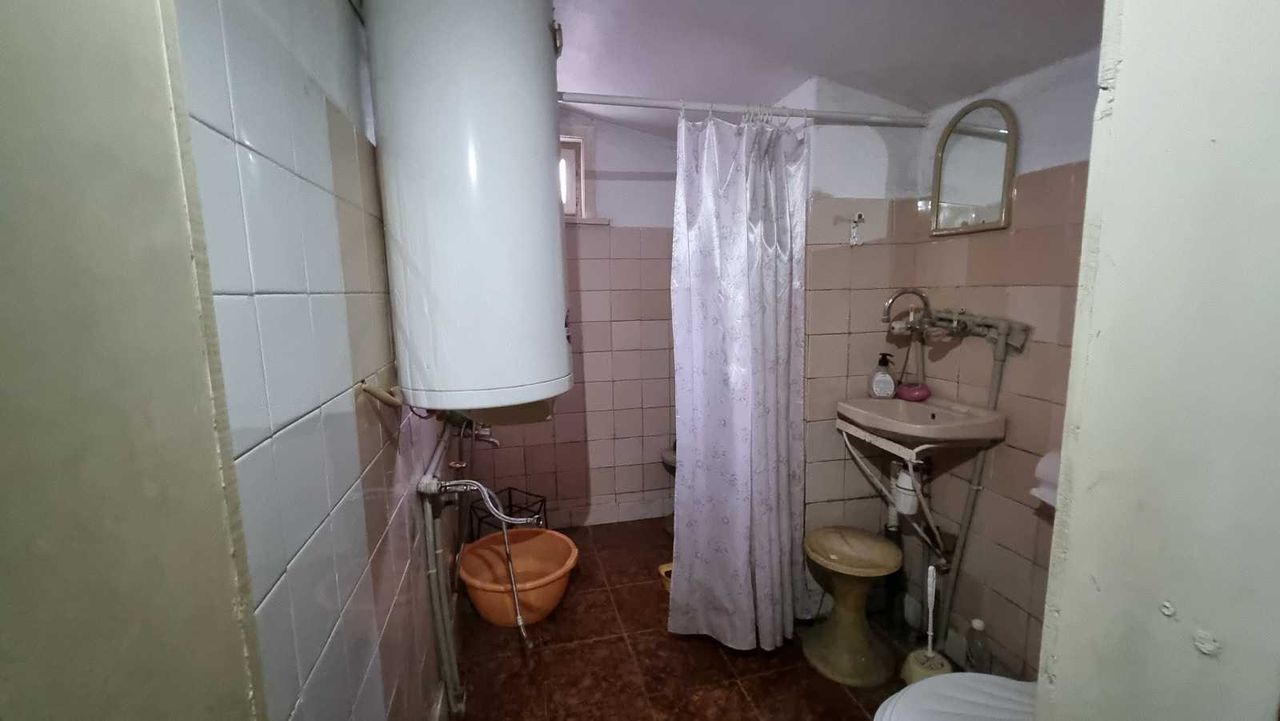 Продава се Къща в Карнобат - 164 кв.м за 305 €/кв.м - Снимка #13