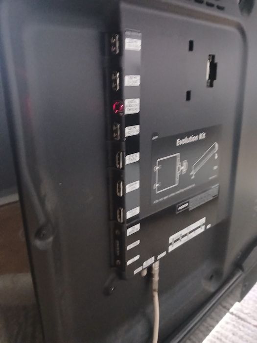 Vând TV LG smart cu telecomandă