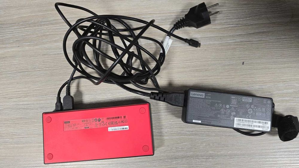 Lenovo Thinkpad Universal USB-C Docking Station nou in cutie sigilat