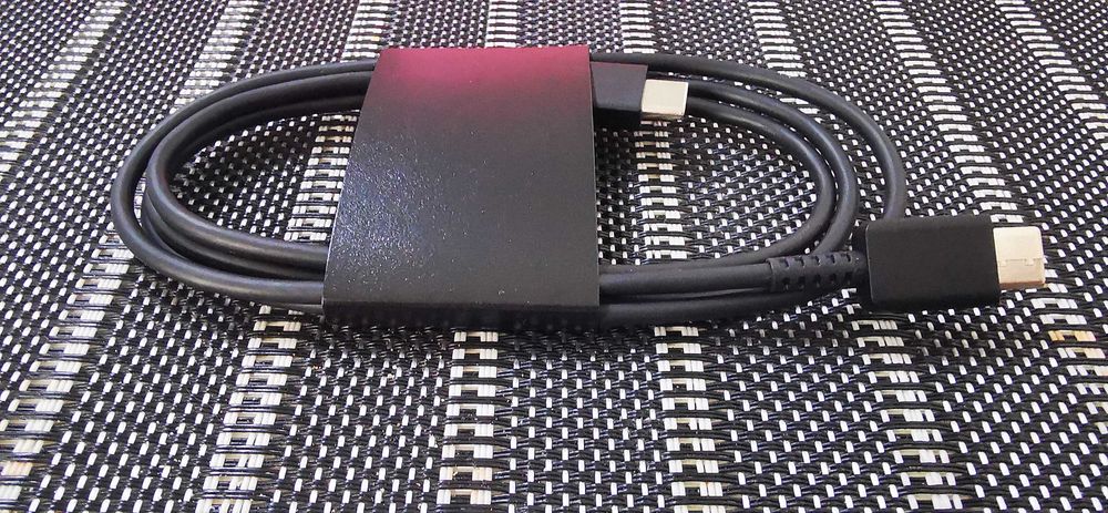 Cablu incarcare original Samsung S24/S25 Ultra din cutia telefonului.