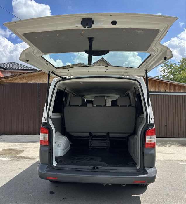 Vw Transporter T5 8+1 Pasu Lung
