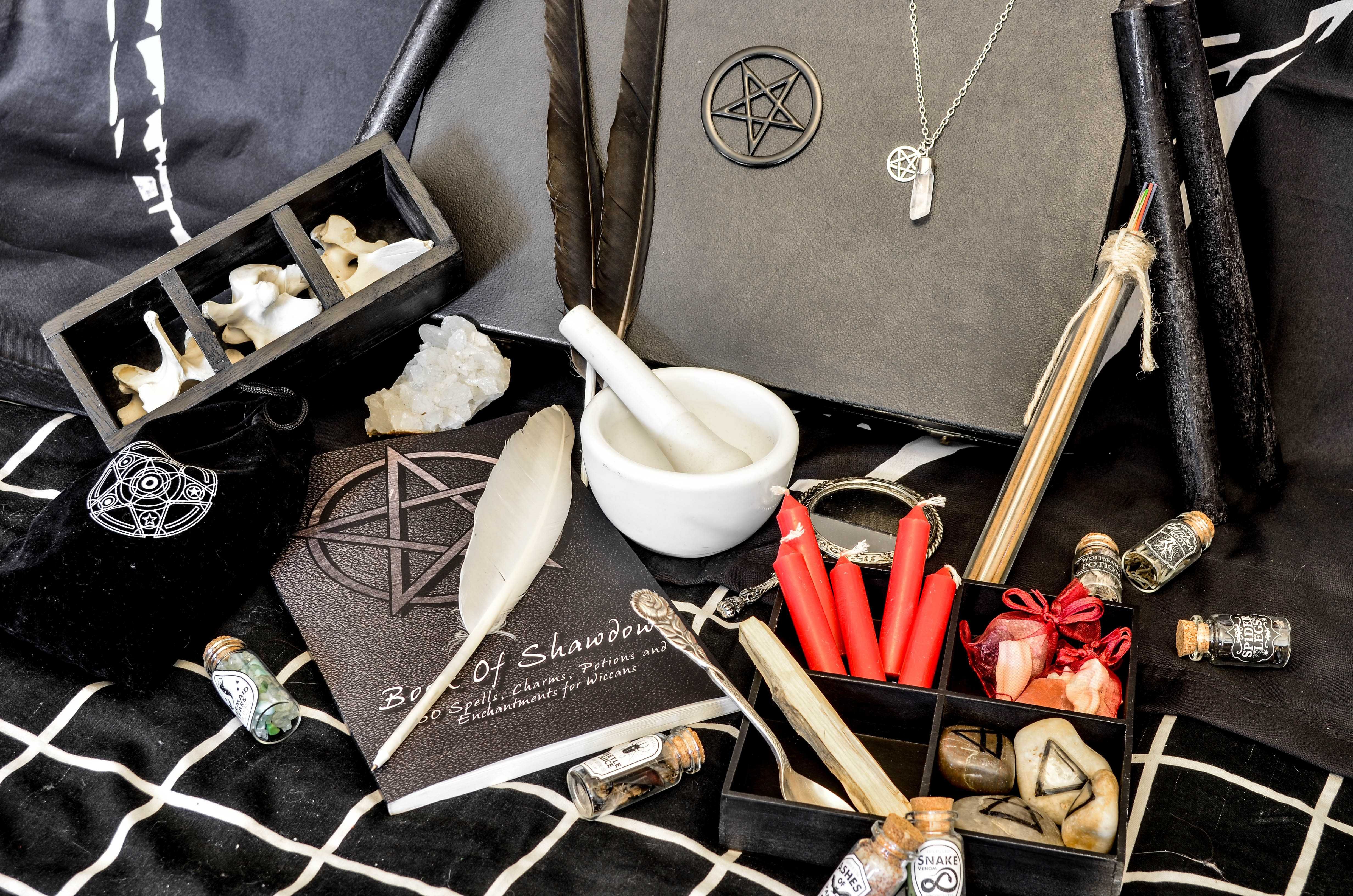 Witchcraft Box set de initiere in magie vraji wicca occult farmece