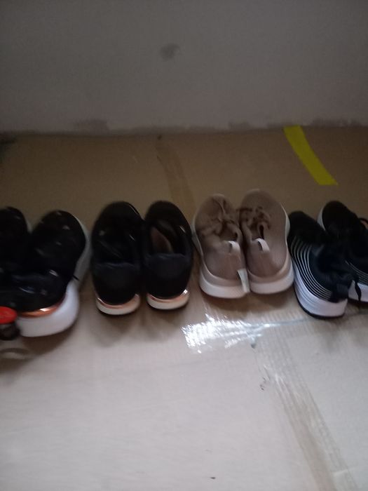 Vand haine noi din Anglia