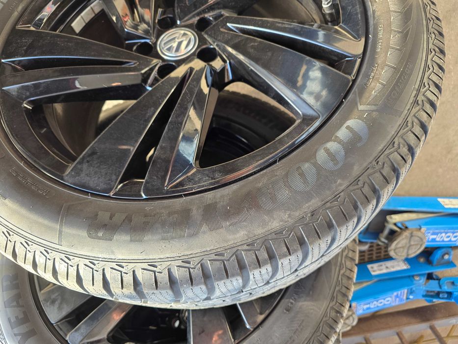 285 45 20 зимни гуми Goodyear Ultra grip 8