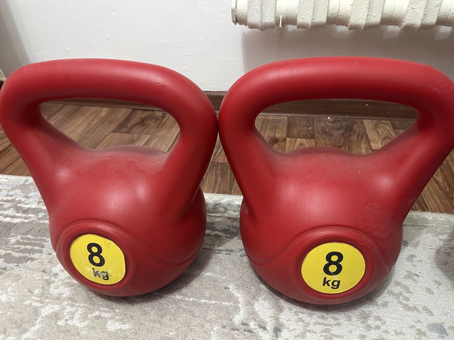 Гири  по 8 кг б/у в хорошем состоний