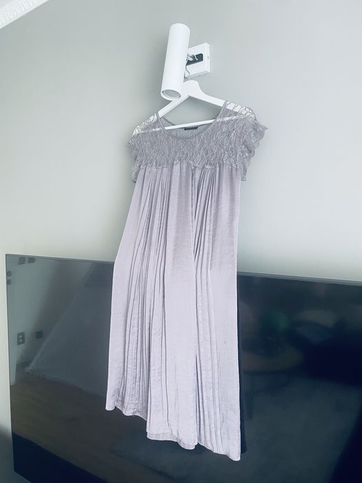 Дантелена официална рокля от вискоза Sisley
