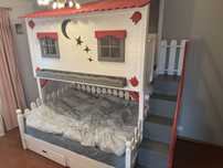 Pat casuta Montessori
