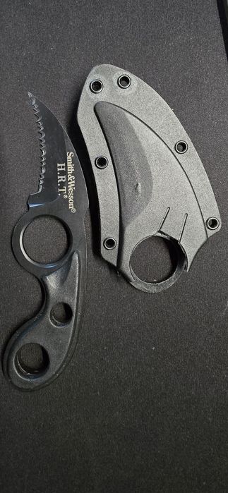 cutite diferite smith wesson.