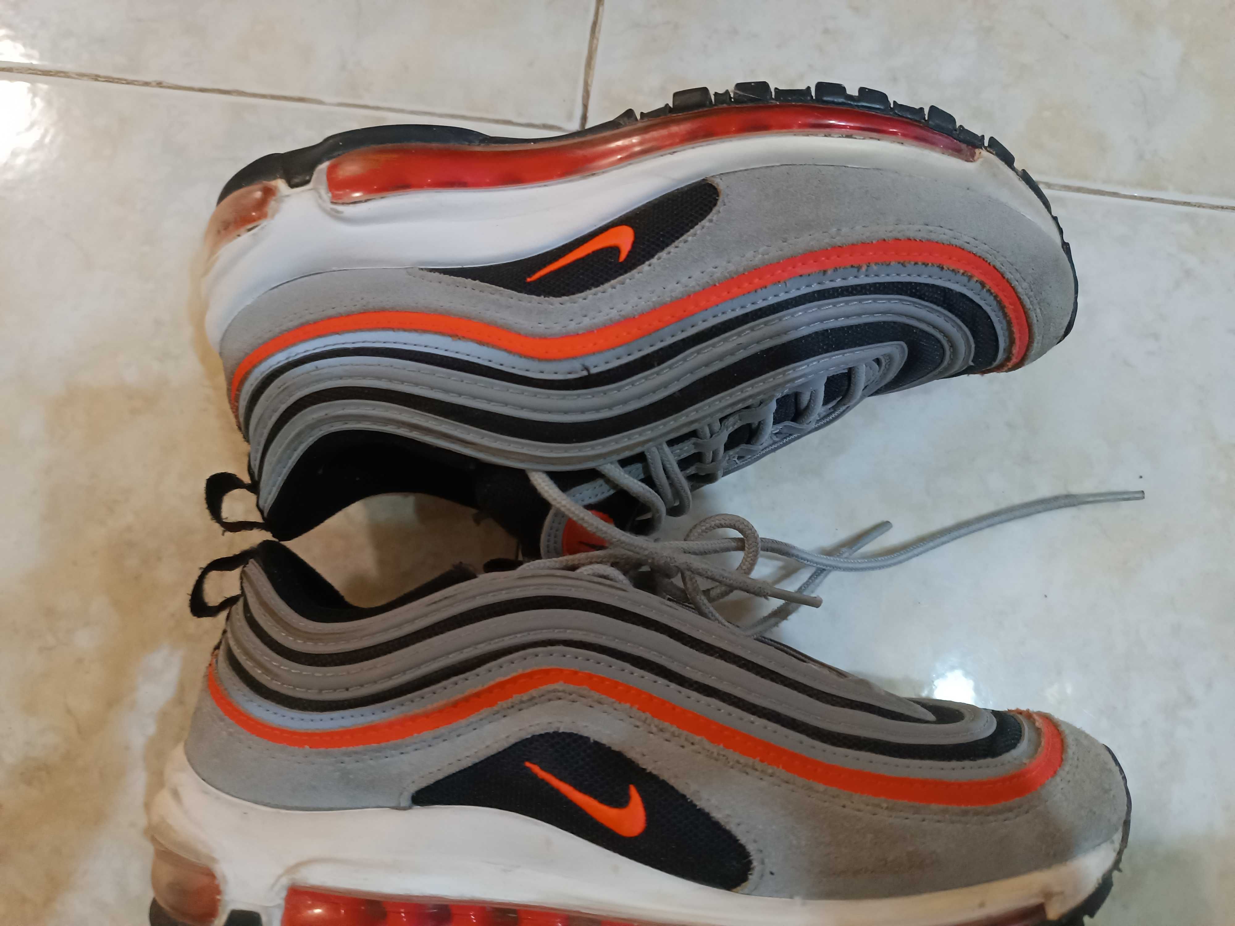 Дамски маратонки Nike