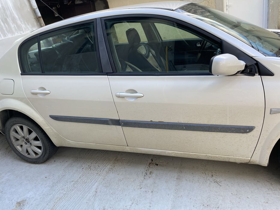 Vand masina renault megan