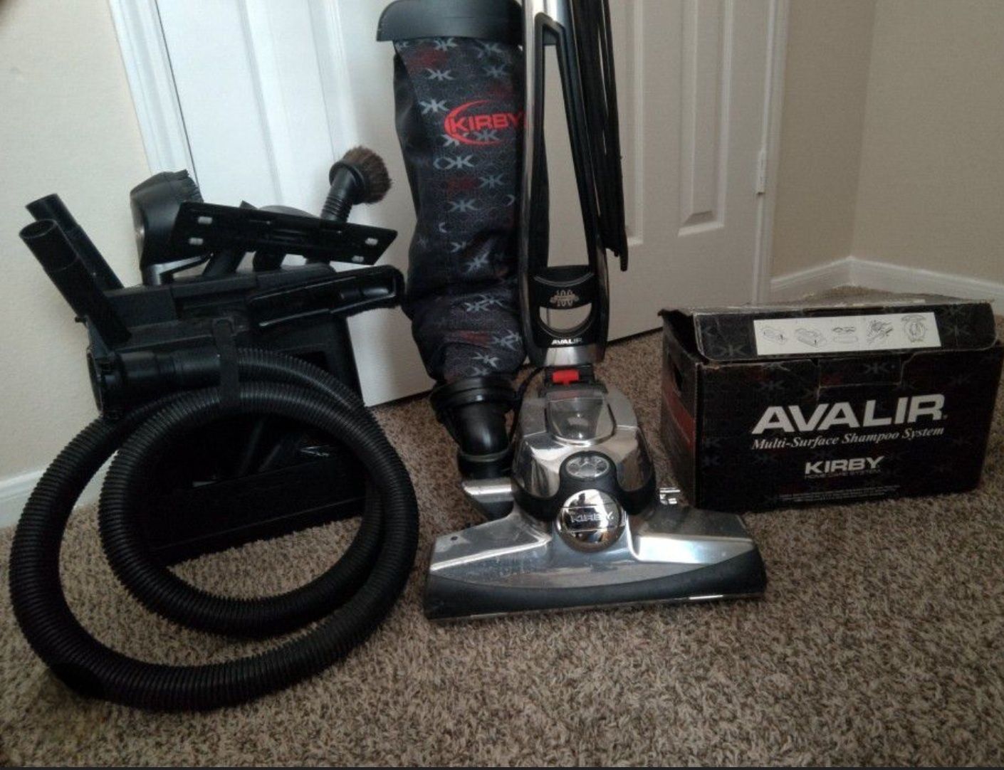 Aspirator Kirby Avalir 100th Anniversary Edition
Edition Vacuum Cleane