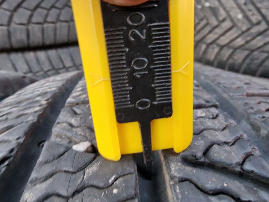 Anvelope 215/70R15C marca Pirelli, DOT 2019,7 mm