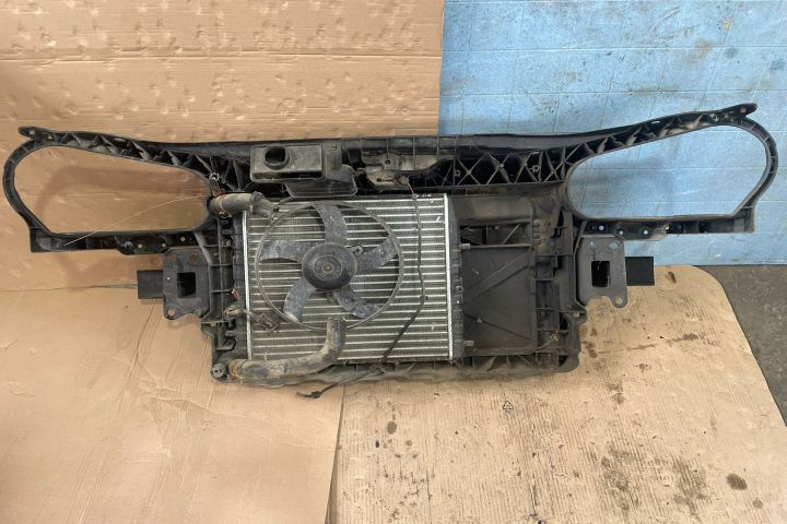 Radiator apa racire motor Volkswagen VW Polo a 4-a generatie 9N
