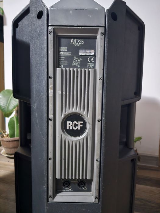 Vand boxe pasive RCF ART 725
