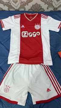 форма FC AJAX 2022/23