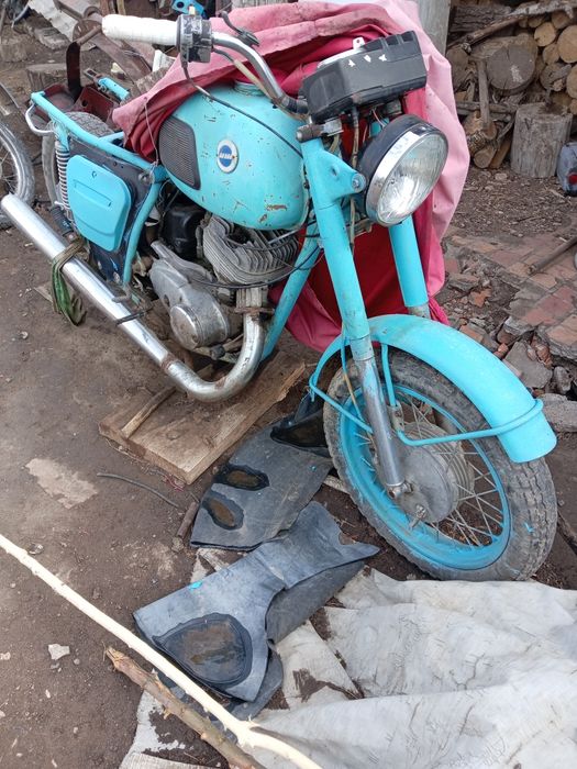 Иж. Планета. 4 мотор. Рабочий.  Скоростя. Все. Жаль.  Что.  Голубой.