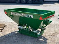 Продам разбрасыватель минеральных удобрений РМУ-900-Н "Лидер"