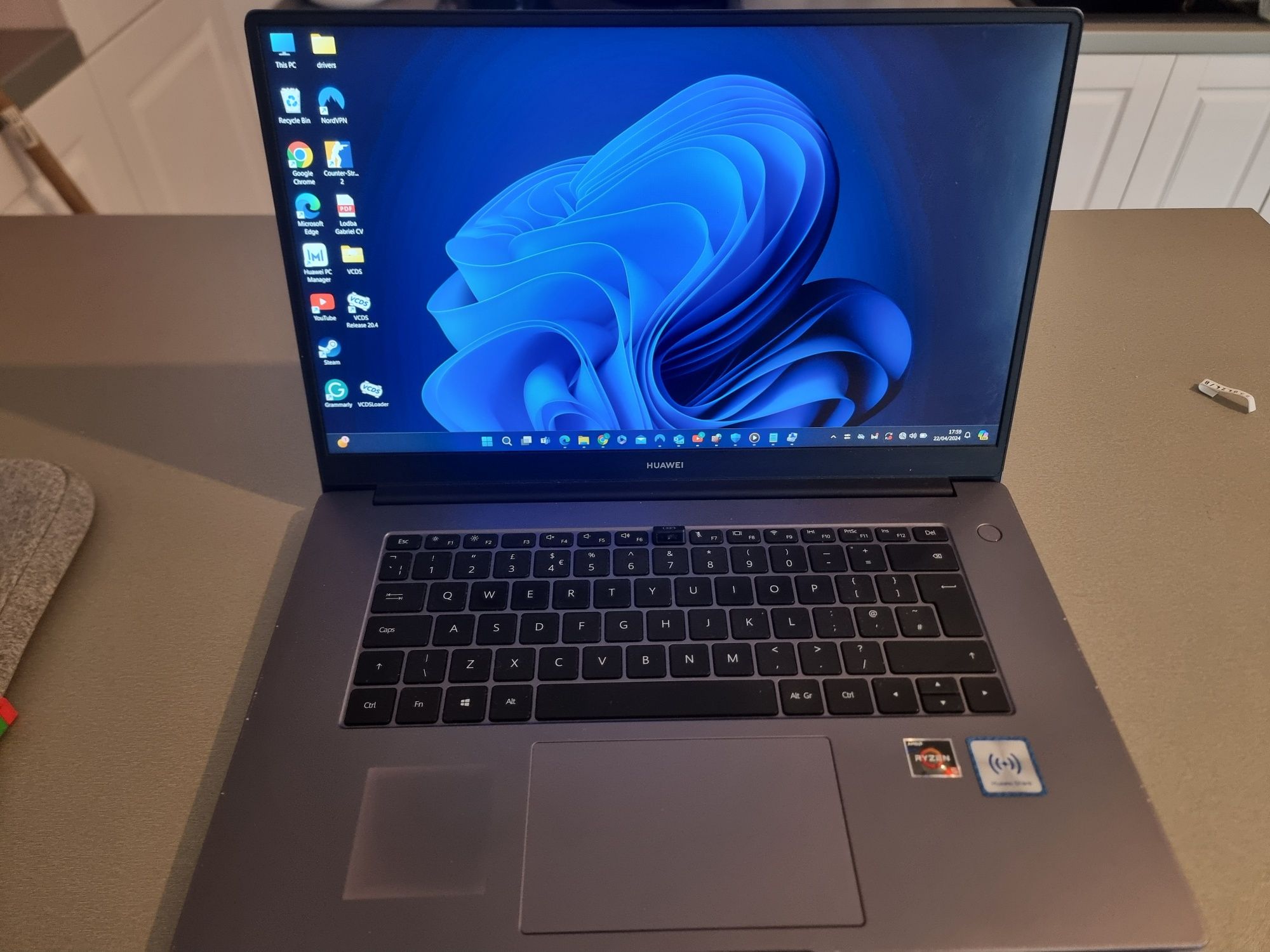 Laptop Huawei mateboo 15D