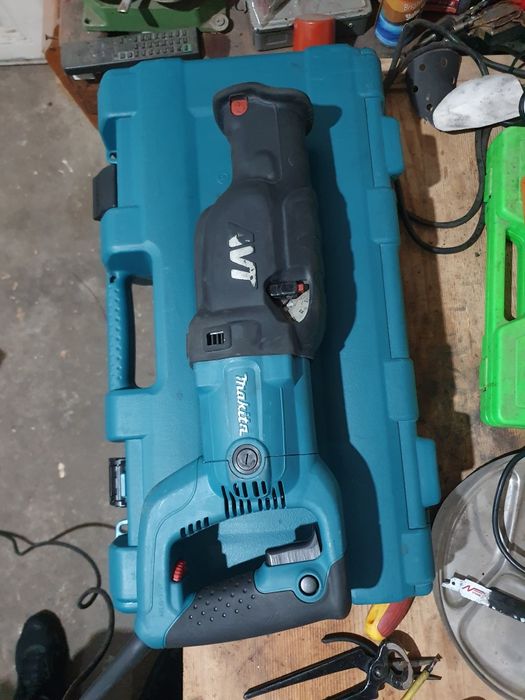 Makita jr3070ct fierastrau sabie