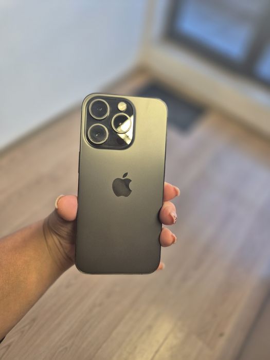 IPhone 15 pro black titan - отлично състояние