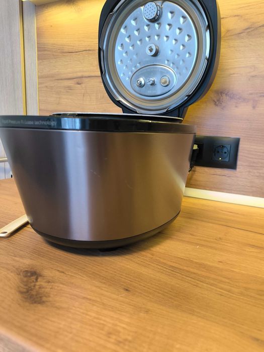 Мултикукър Philips HD2151, черен В ГАРАНЦИЯ до 06.11.2026 г.