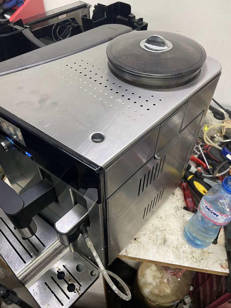 Siemens EQ8 автоматична кафемашина
