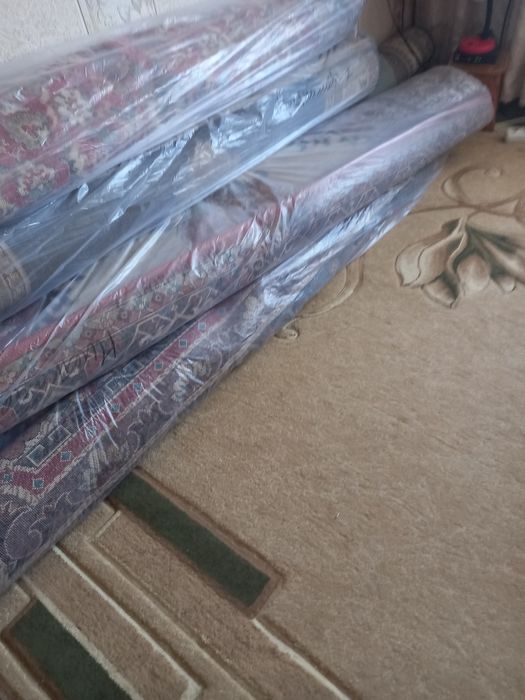 Продаю ковры. шерстяные , 1,5×2,5 м.3×4м.  2,5х4метров.