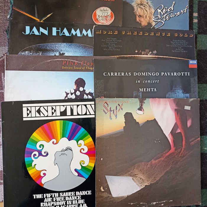 Vand sau schimb discuri vinil vinyl