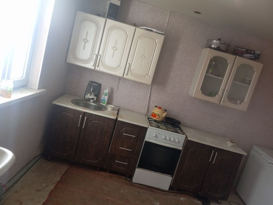 Продам Кухонный гарнитур бу