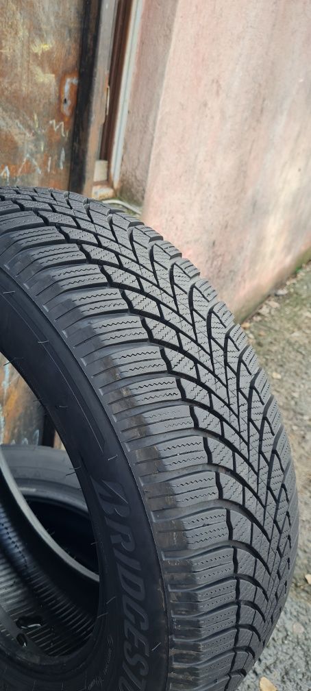 4 Anvelope Bridgestone 215 65 R17 M + S. Dot 2022