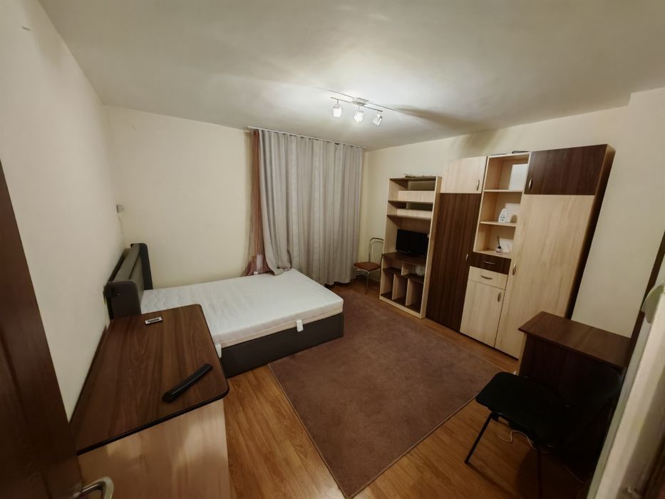 Închiriez garsonieră