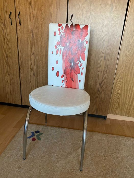 6 scaune de bucătărie 80 lei / bucata