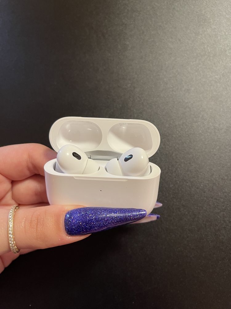 Vand AirPods Pro 2 originale/noi .