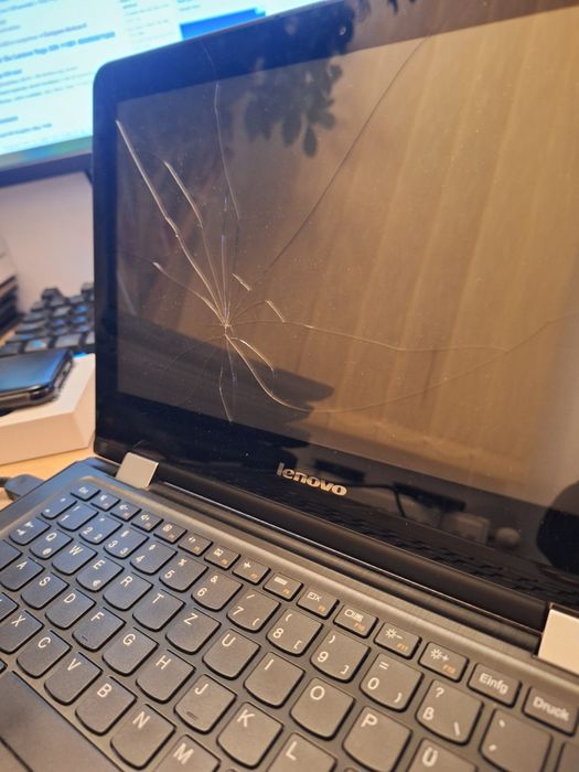 Laptop Lenovo Yoga 300 , 11.6" , 4 GB , HDD 500 GB