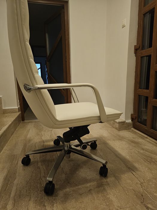 Scaune birou piele sau textil