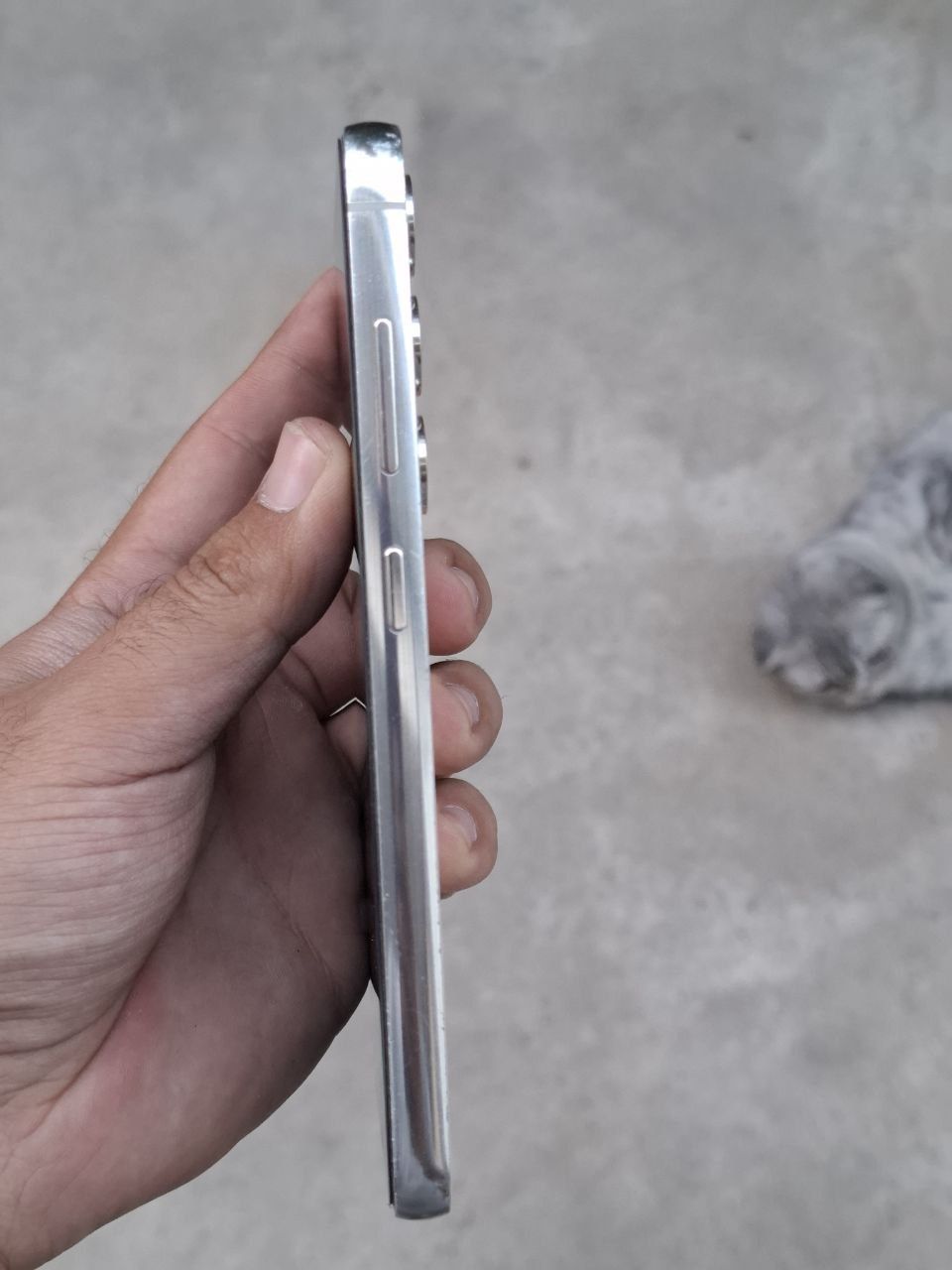 Samsung S23 Vetnam 8/128 srochna sotiladi