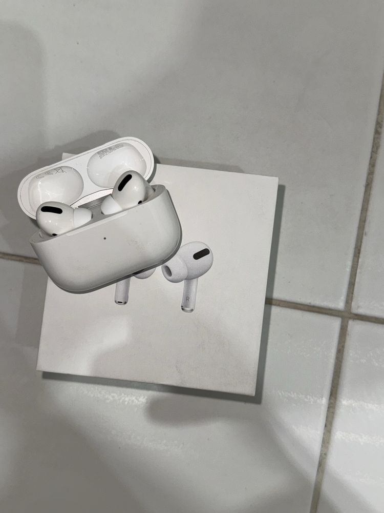 Apple airpods pro