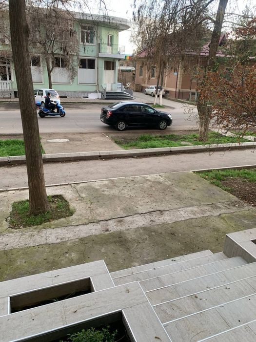 Срочно продается квартира под Офис Ракят карзинка 2/1/4