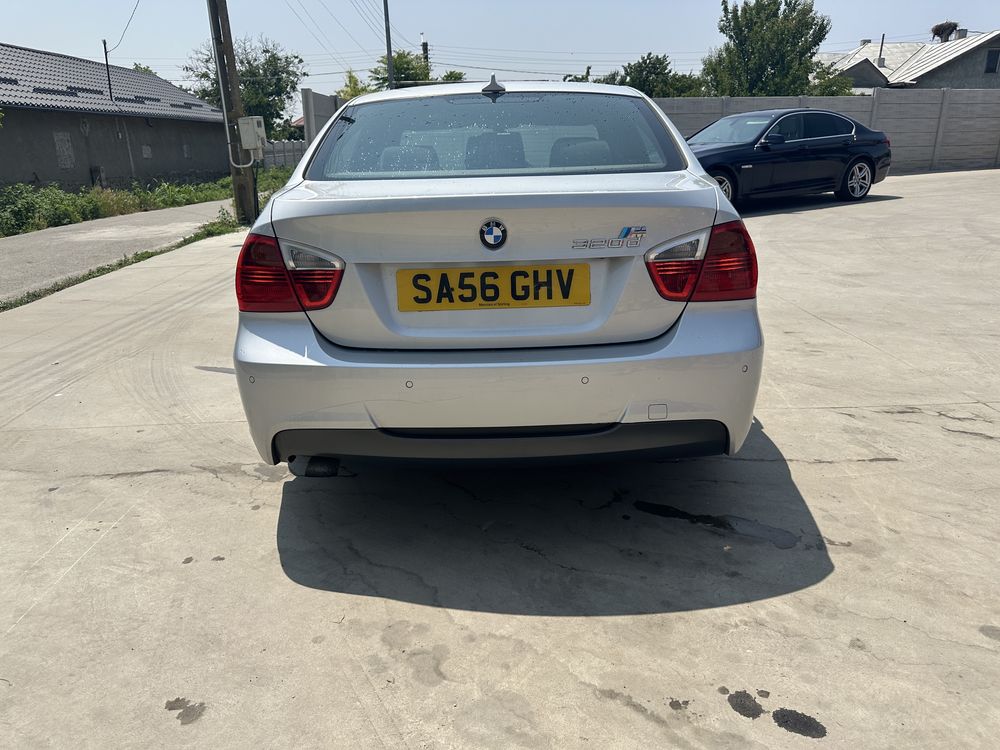 Dezmembrez bmw f10