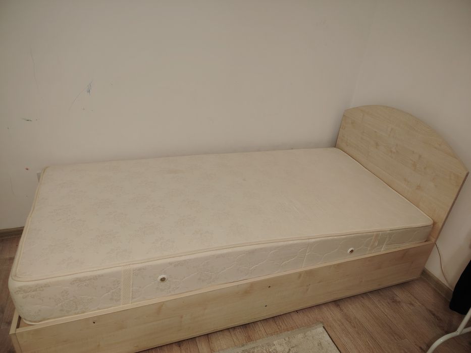 Кровать отдам бесплатно