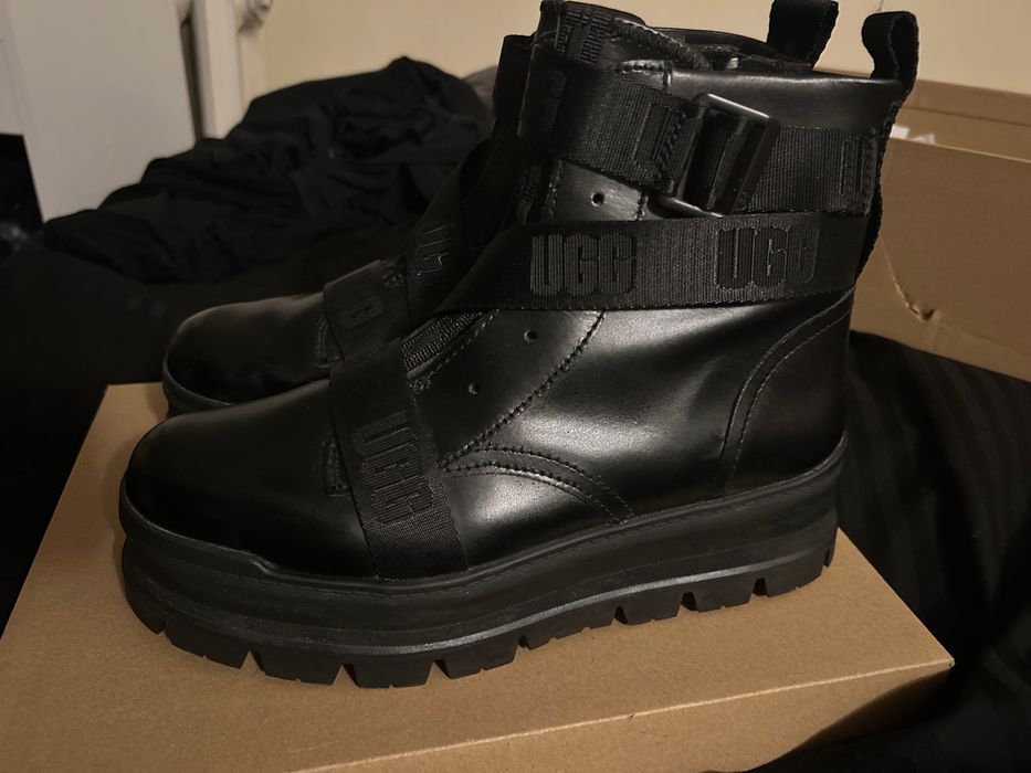 Зимни ботуши UGG