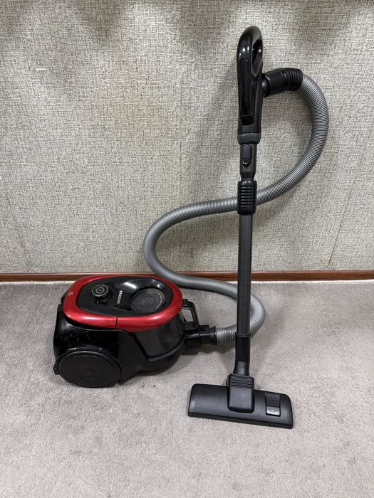 Samsung пылесос Б/У своя в идеальном состоянии